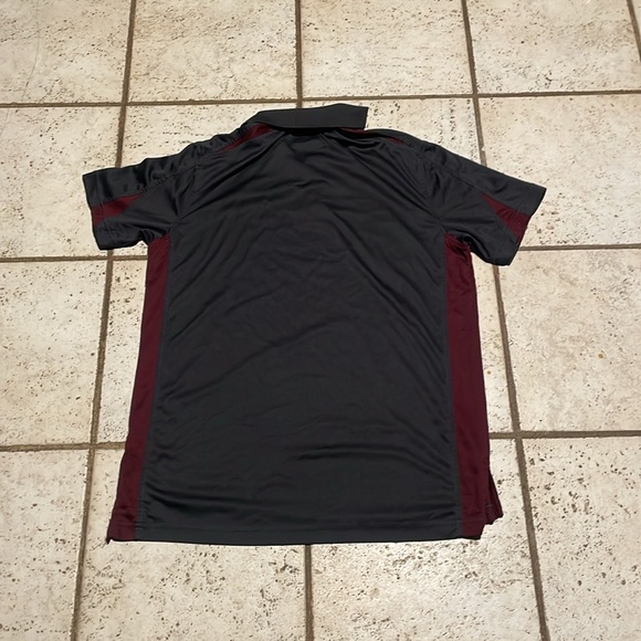 ⭐️⬇️ Mississippi State Polo Shirt - Picture 8 of 8